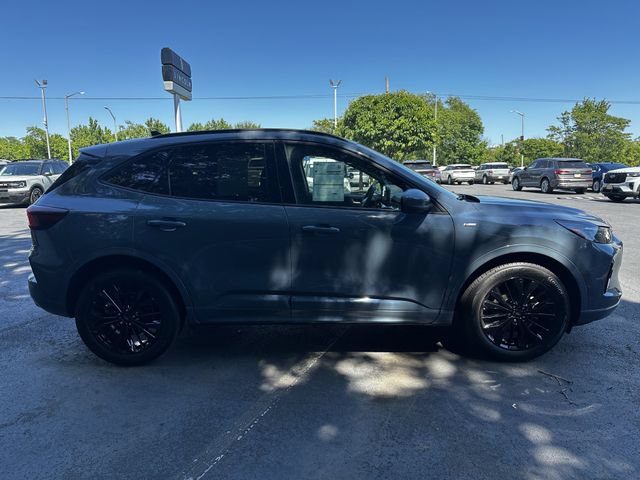 Certified 2023 Ford Escape ST-Line Elite w/ Premium Technology Package AWD/4WD image 4