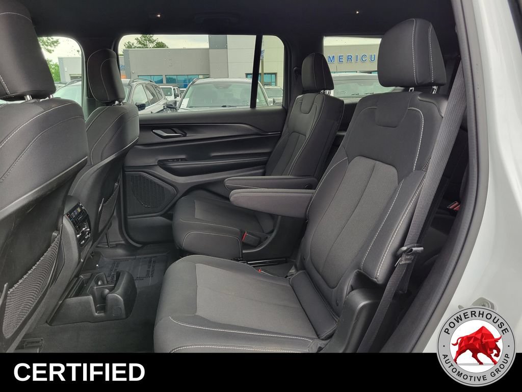 Used 2024 Jeep Grand Cherokee L Laredo RWD image 15