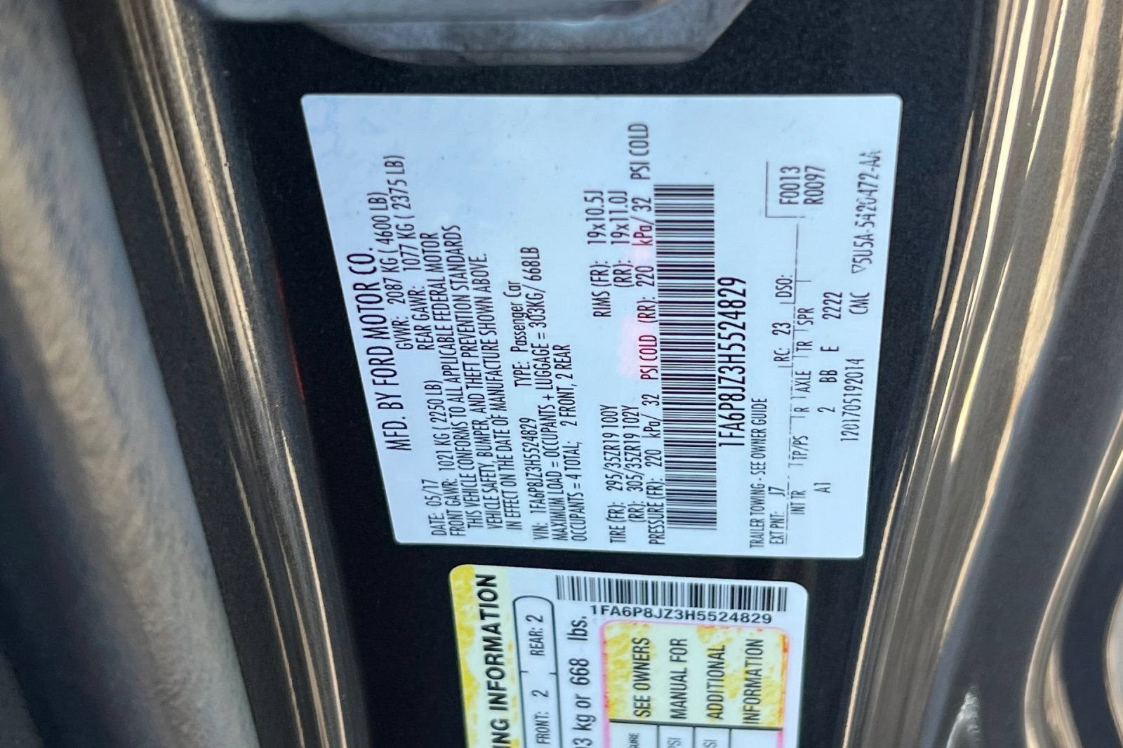 Certified 2017 Ford Mustang Shelby GT350 w/ Electronics Package RWD image 28
