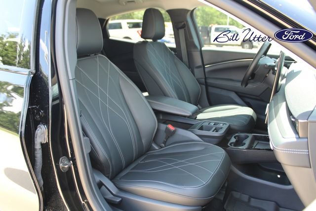 Certified 2025 Ford Mustang Mach-E Select w/ Comfort Package Lite AWD/4WD image 11