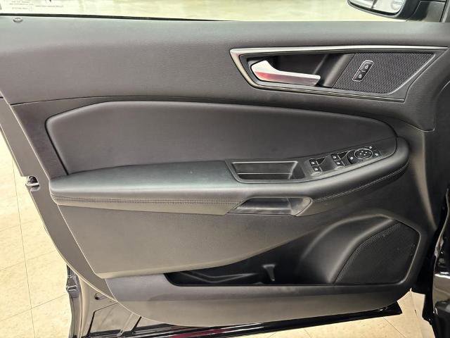 Certified 2024 Ford Edge SE image 11