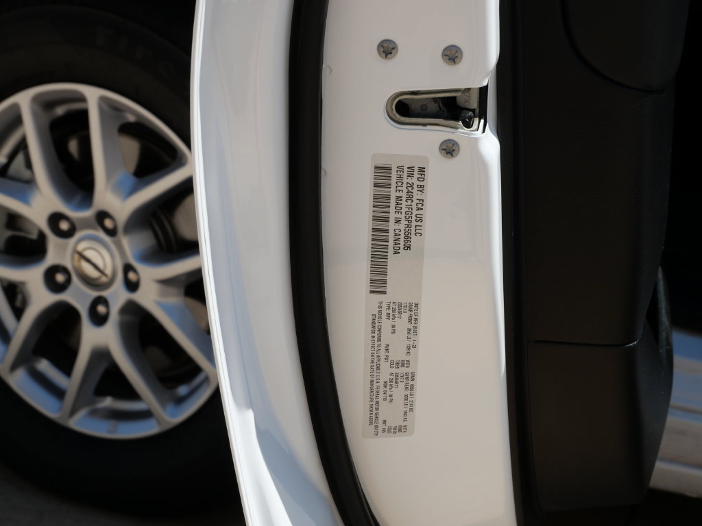 Used 2023 Chrysler Pacifica Touring FWD image 40