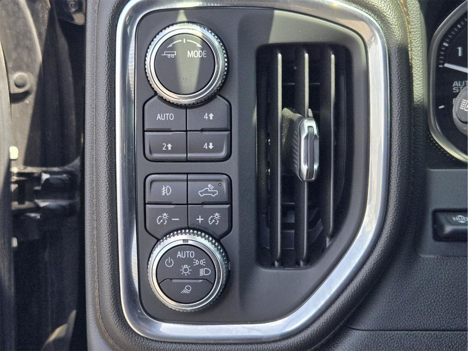 Used 2020 GMC Sierra 1500 AT4 w/ AT4 Premium Package AWD/4WD image 21
