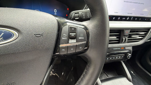 Certified 2024 Ford Escape Platinum AWD/4WD image 28