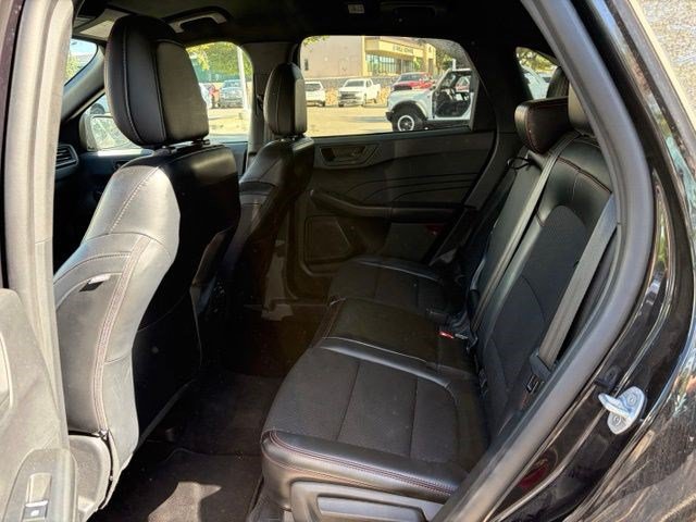 Certified 2025 Ford Escape ST-Line AWD/4WD image 19