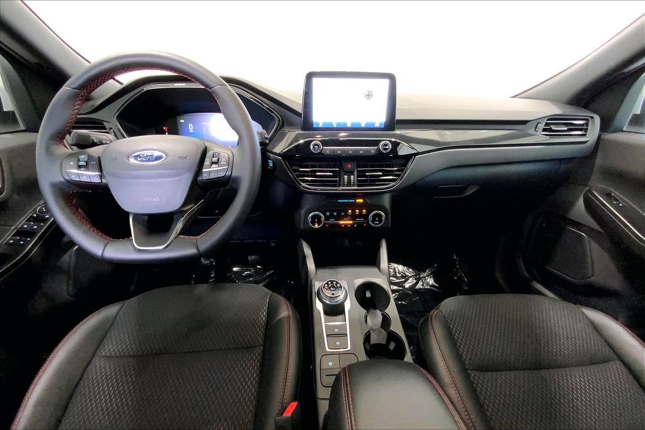 Certified 2026 Ford Escape ST-Line Select AWD/4WD image 15