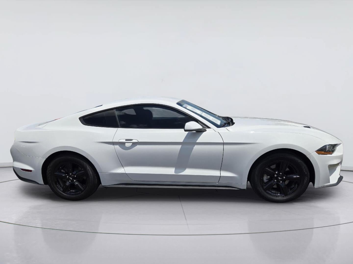 Certified 2019 Ford Mustang Coupe RWD image 4