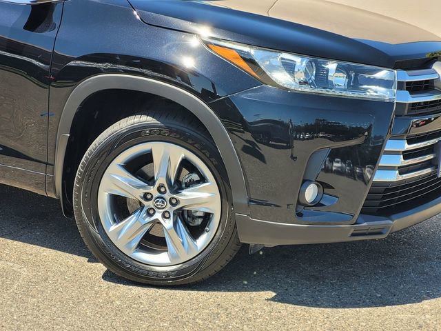 Used 2018 Toyota Highlander Limited AWD/4WD image 6