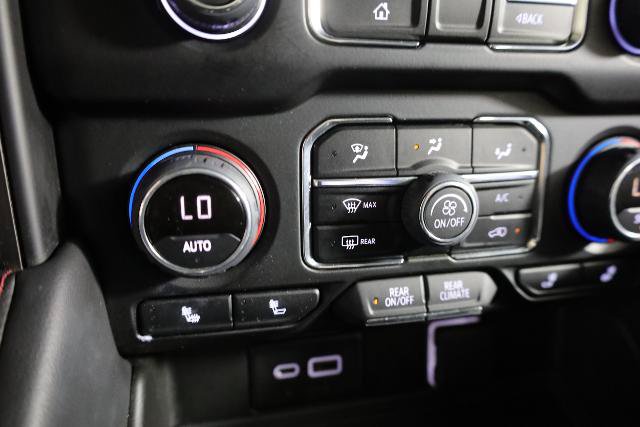 Used 2022 Chevrolet Suburban RST w/ Sport Performance Package AWD/4WD image 25