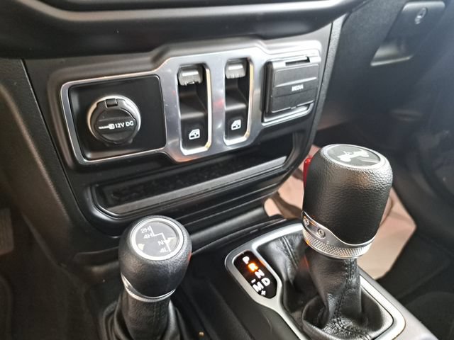 Used 2020 Jeep Wrangler Sport AWD/4WD image 13