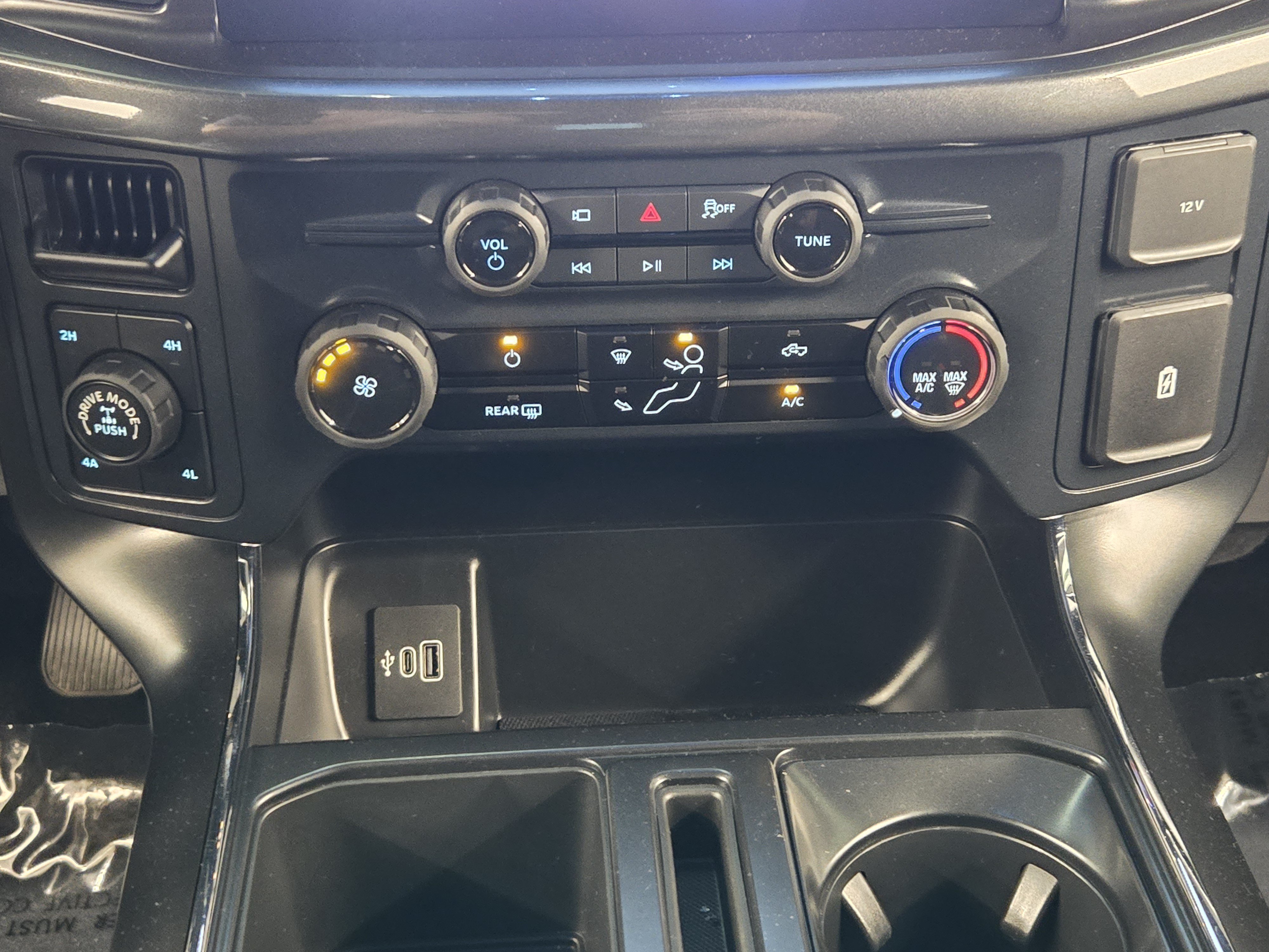 Certified 2026 Ford F150 STX w/ F-150 LOBO Package AWD/4WD image 19