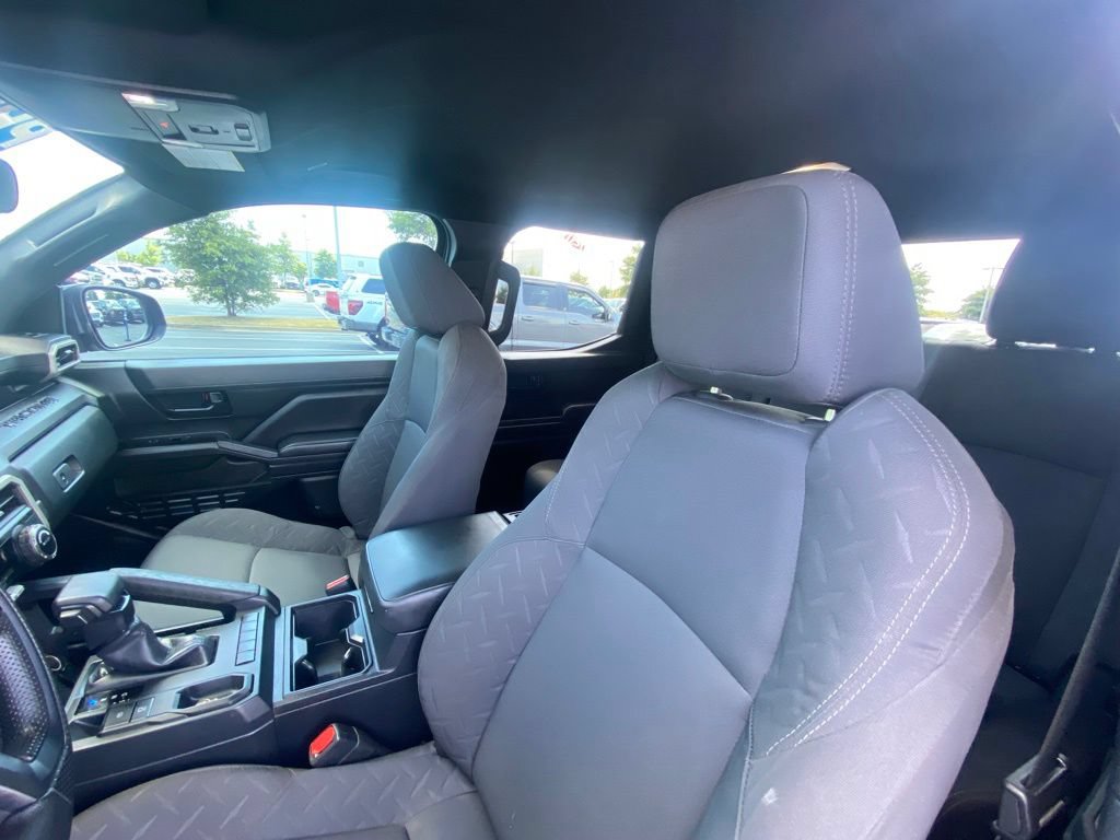 Used 2025 Toyota Tacoma SR RWD image 21