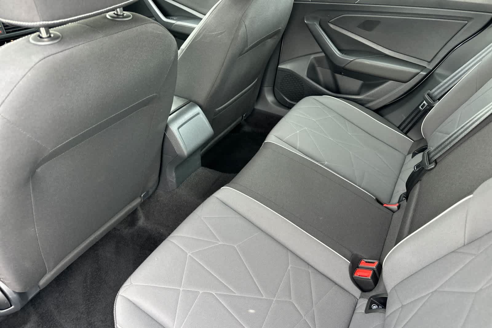 Used 2025 Volkswagen Jetta Sport FWD image 4