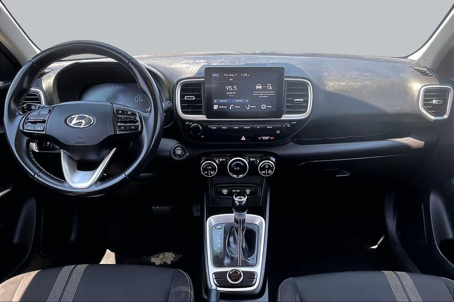 Used 2024 Hyundai Venue SEL FWD image 15