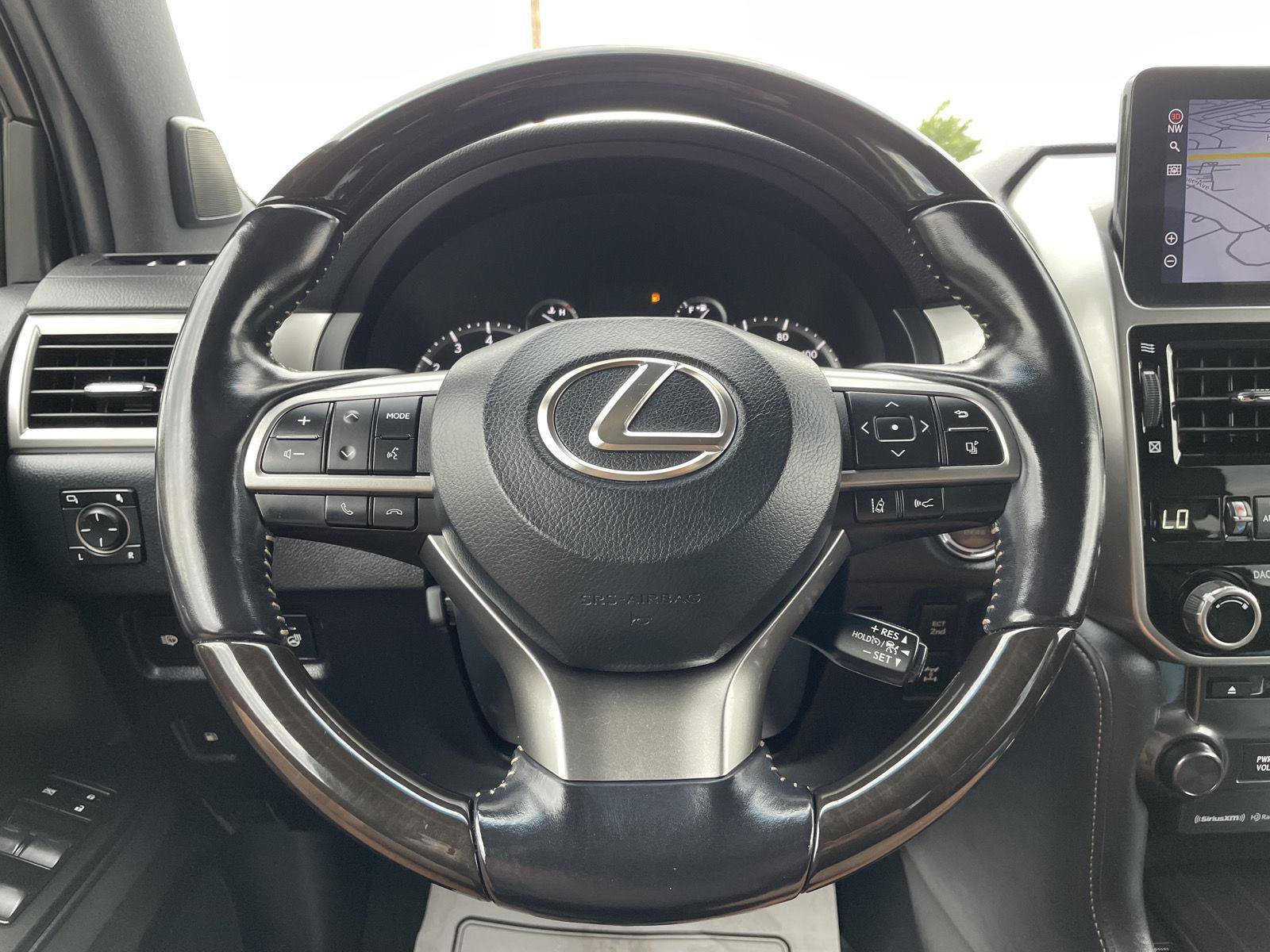 Used 2022 Lexus GX 460 Premium w/ Accessory Package AWD/4WD image 12