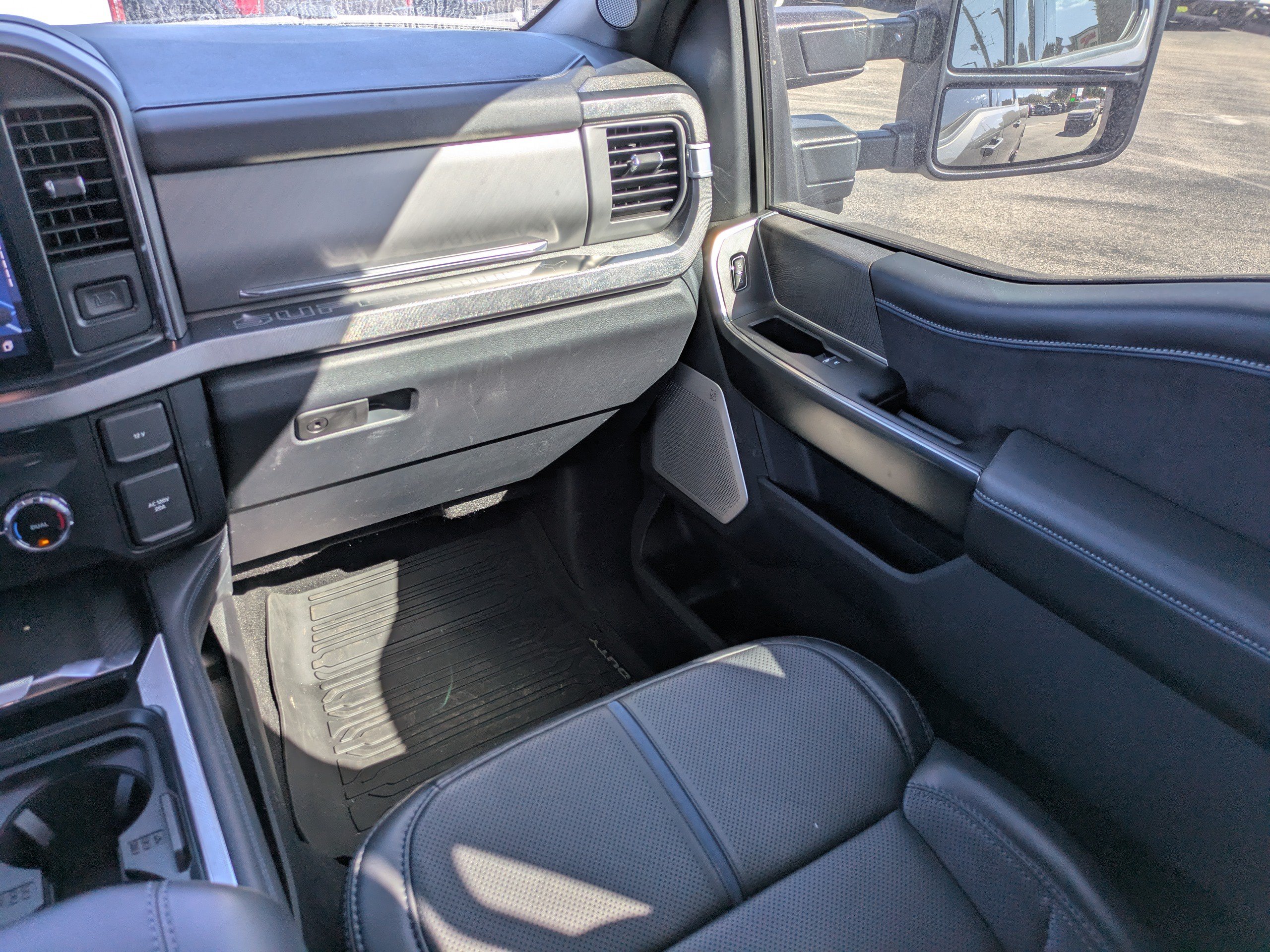 Certified 2025 Ford F250 Platinum AWD/4WD image 16