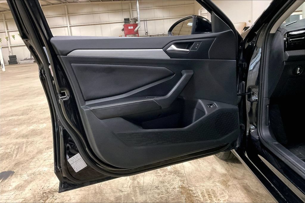 Used 2025 Volkswagen Jetta S FWD image 20