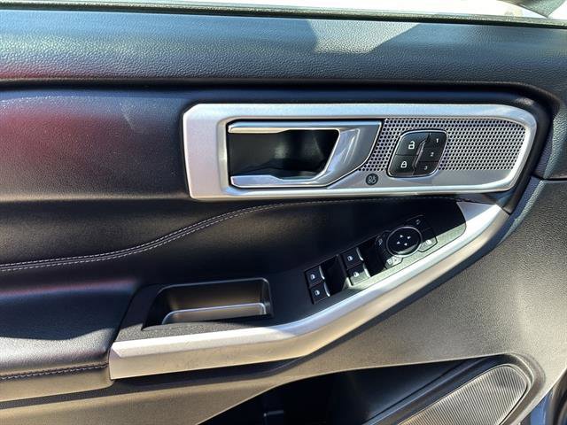 Certified 2022 Ford Explorer Limited w/ Equipment Group 301A image 13