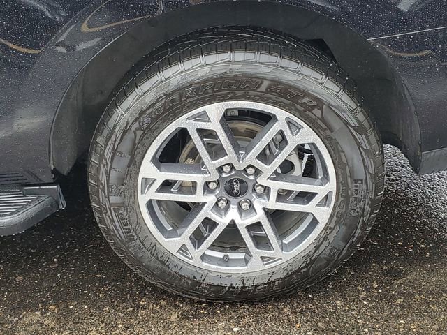 Certified 2025 Ford Expedition Active AWD/4WD image 37