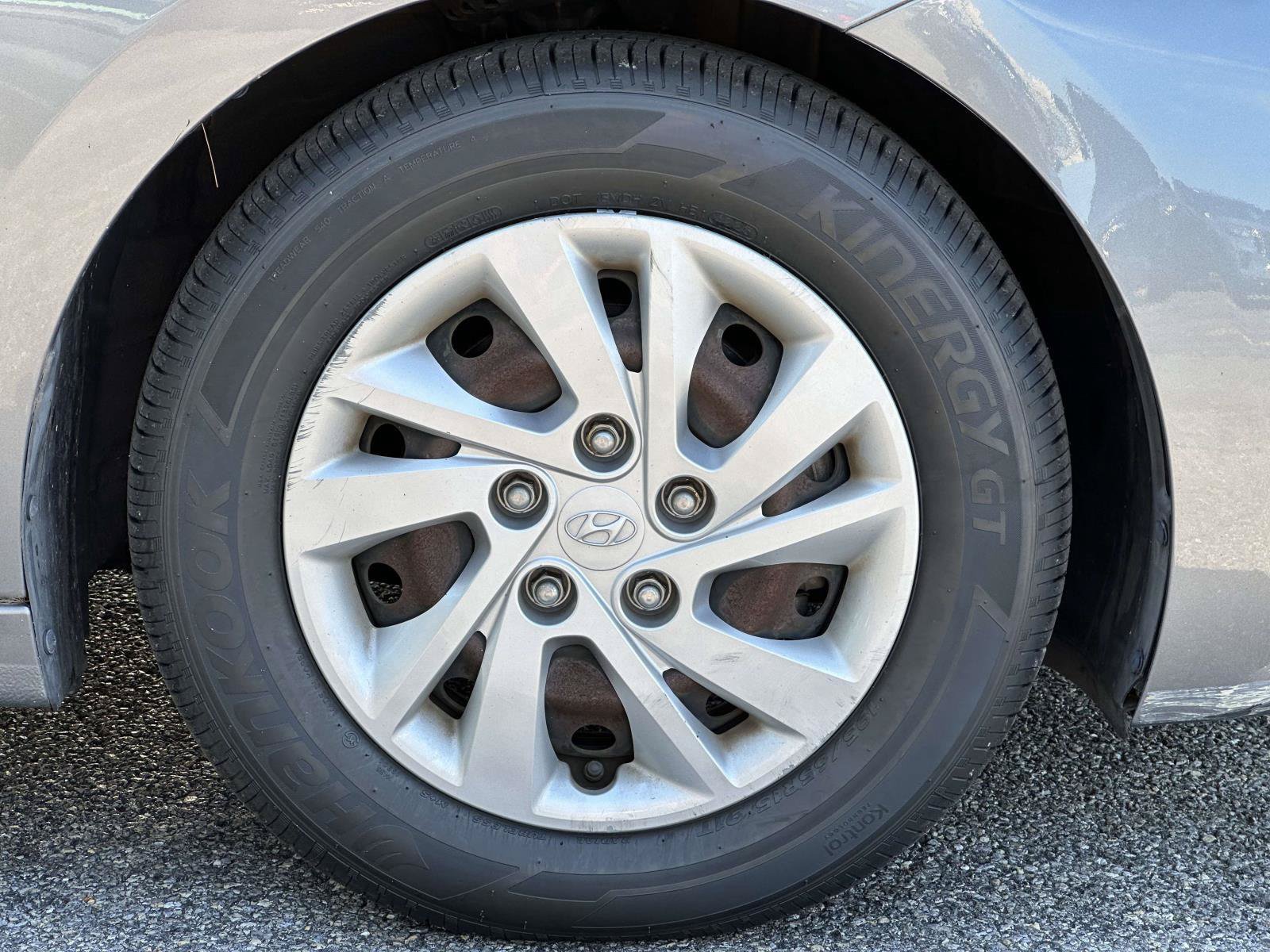 Used 2019 Hyundai Elantra SE FWD image 7