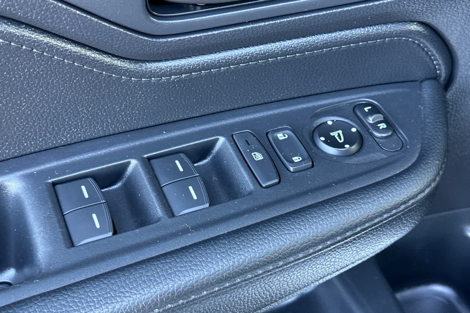 Used 2025 Honda Odyssey Sport-L image 13