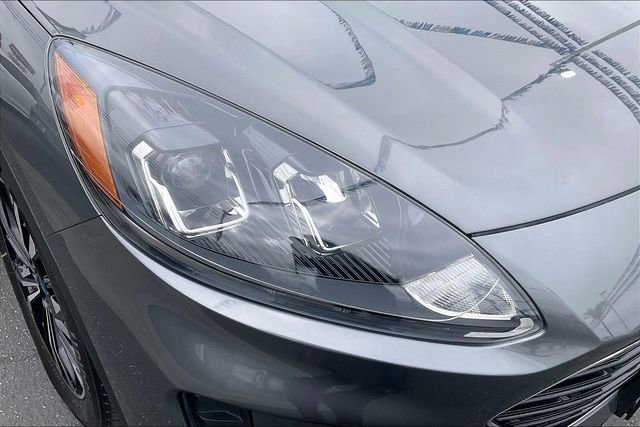 Certified 2022 Ford Escape SE w/ SE Sport Appearance Package image 28