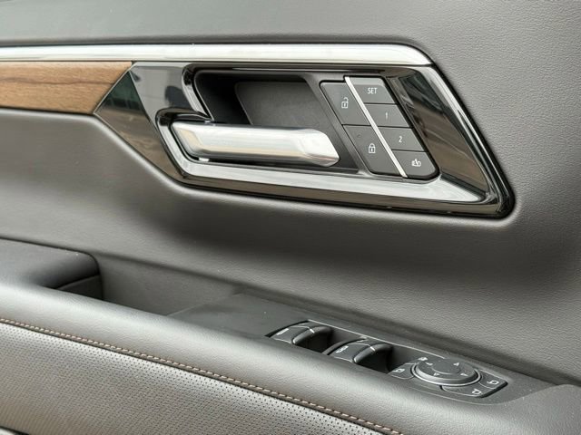 Used 2025 Chevrolet Tahoe High Country image 27