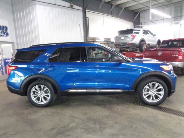 Certified 2023 Ford Explorer XLT w/ Equipment Group 202A AWD/4WD image 19