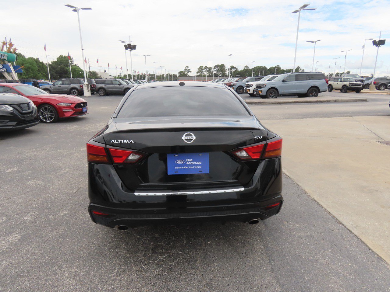 Used 2022 Nissan Altima 2.5 SV w/ SV Premium Package FWD image 11