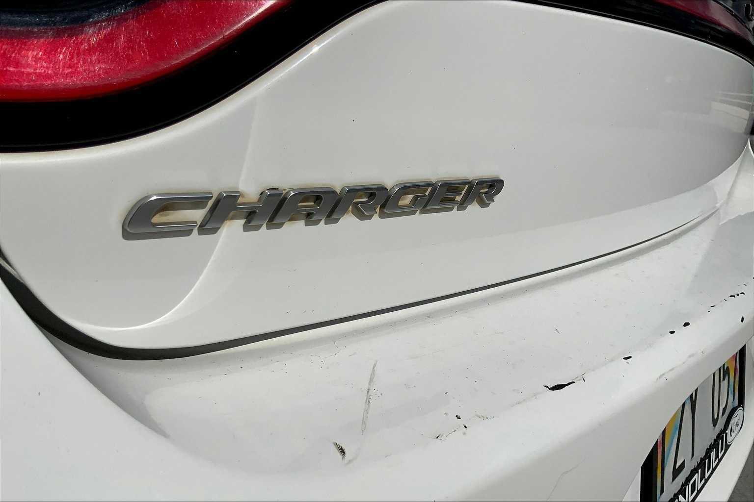 Used 2021 Dodge Charger SXT w/ Leather Interior Group image 9