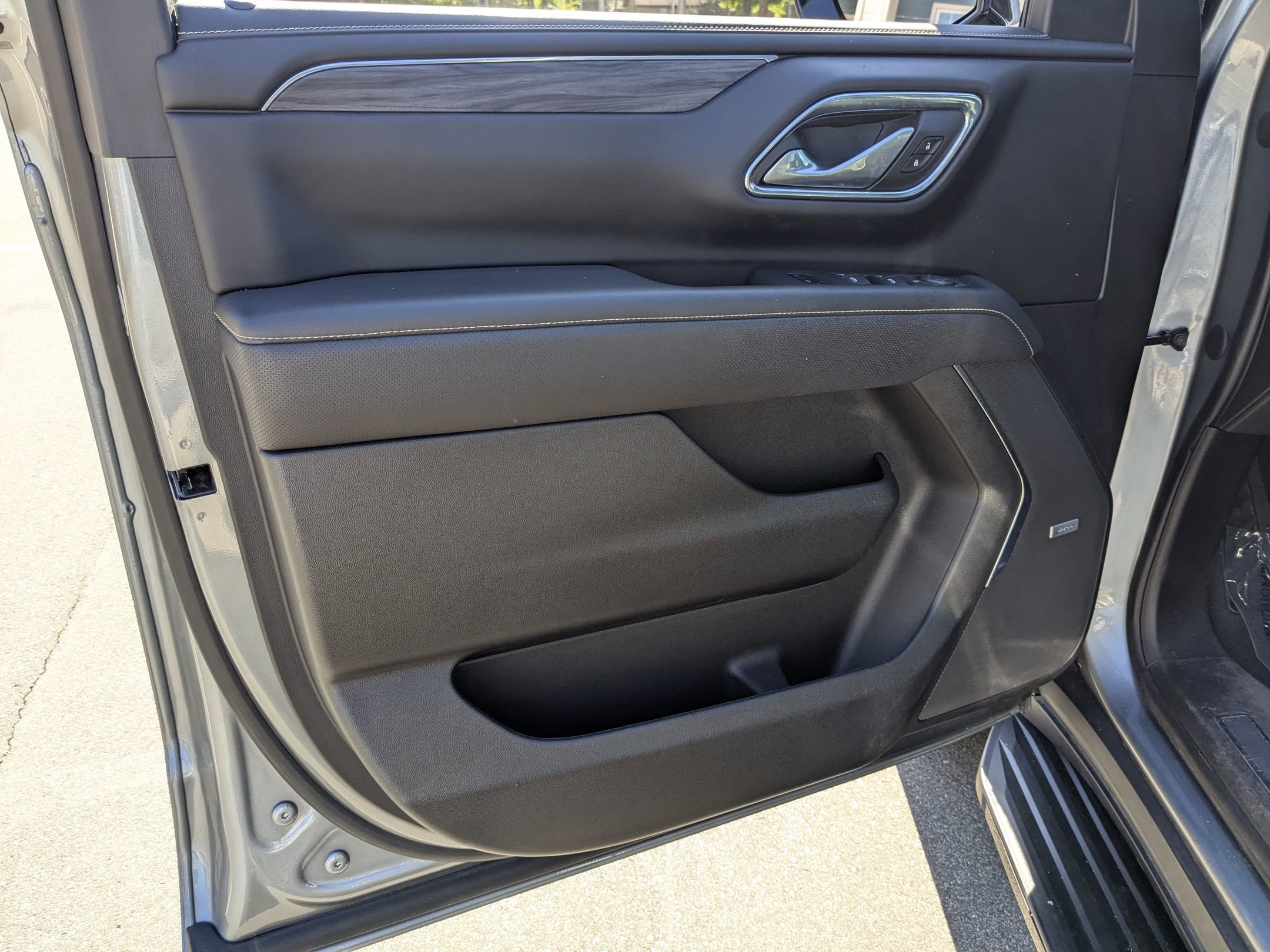 Used 2023 GMC Yukon SLT image 12