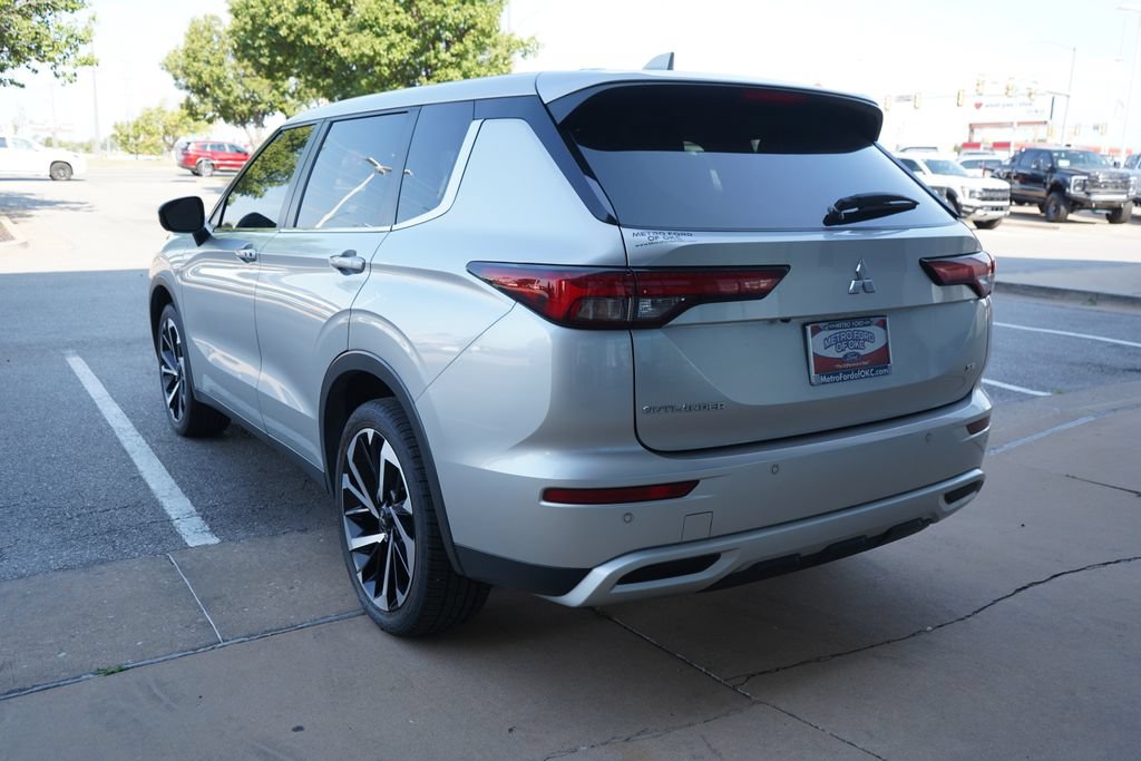 Used 2024 Mitsubishi Outlander SE AWD/4WD image 11