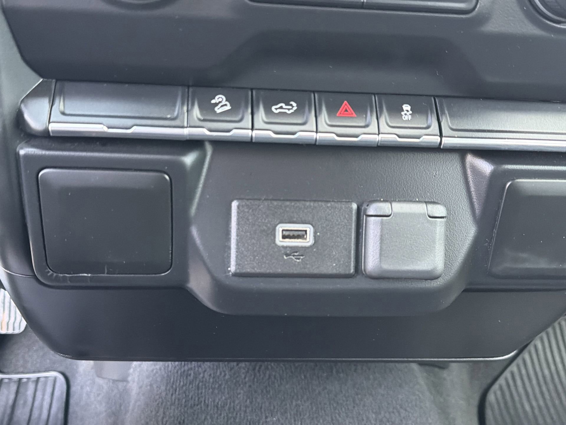 Used 2020 Chevrolet Silverado 1500 Custom Trail Boss w/ Custom Convenience Package image 14