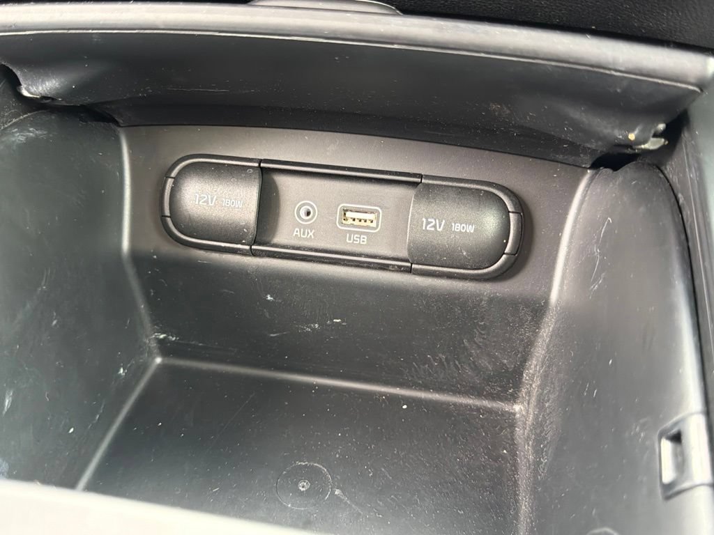 Used 2020 Kia Sorento LX FWD image 30