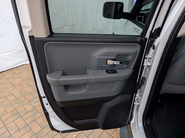 Used 2018 RAM 1500 Classic SLT AWD/4WD image 20