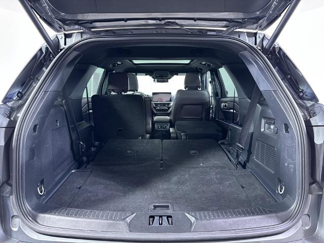 Certified 2025 Ford Explorer Platinum w/ LUX Leather Package AWD/4WD image 8