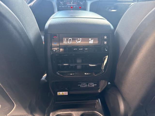 Used 2021 Jeep Grand Cherokee L Limited AWD/4WD image 24