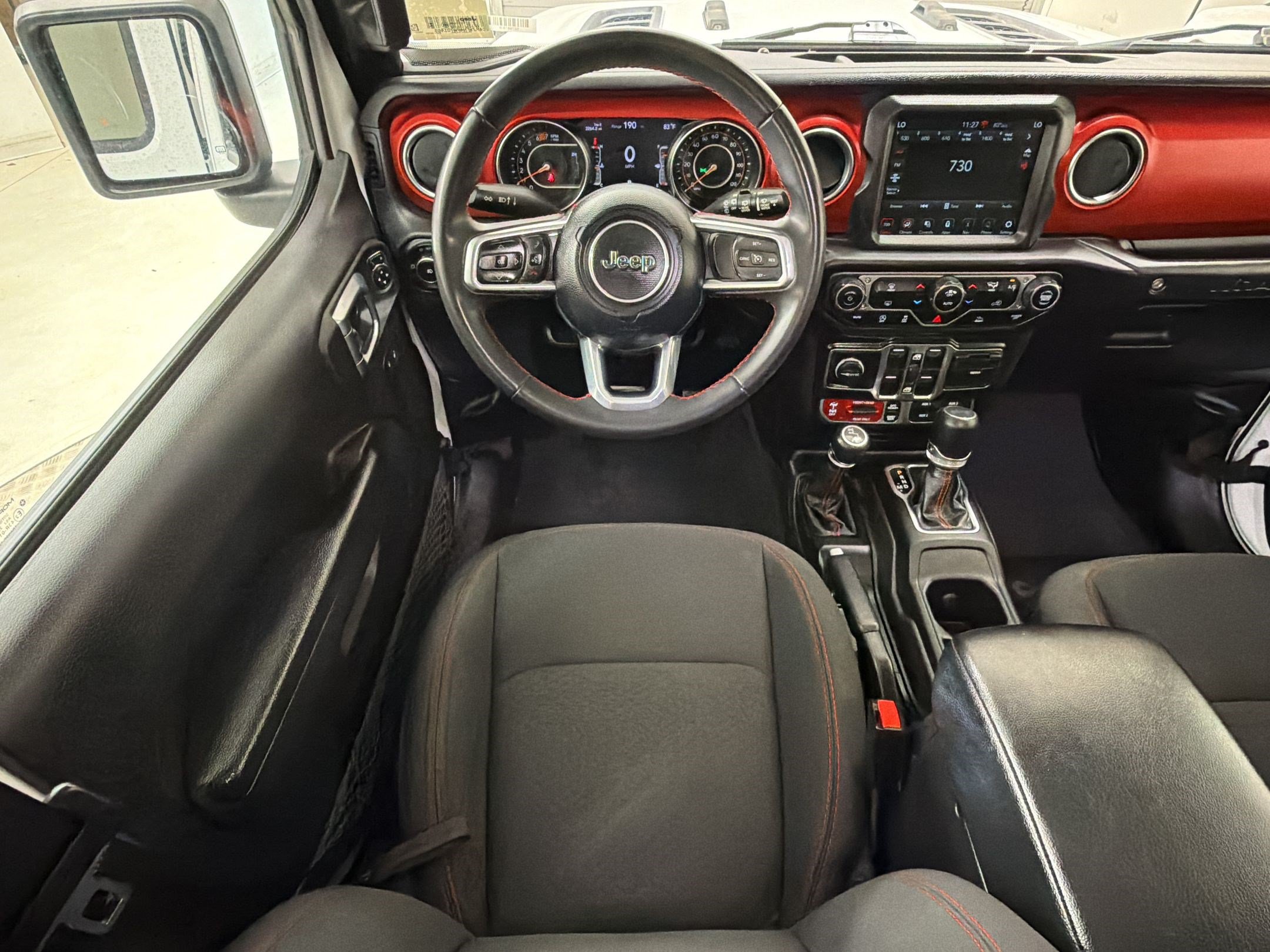 Used 2023 Jeep Wrangler Unlimited Rubicon AWD/4WD image 27