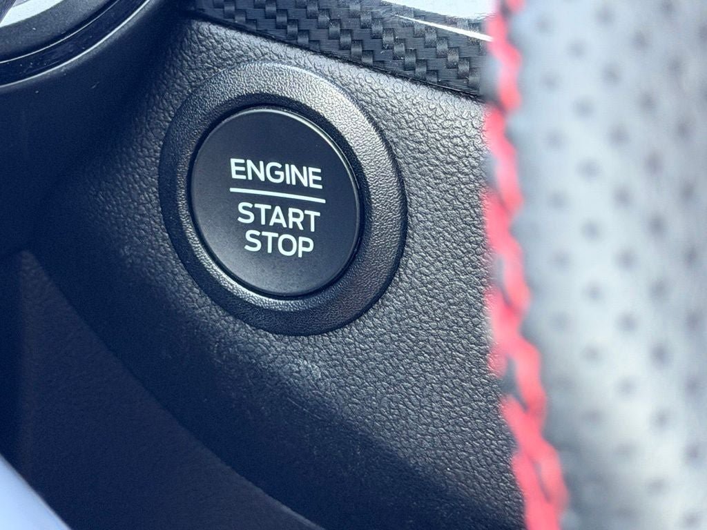 Certified 2025 Ford Escape ST-Line FWD image 28