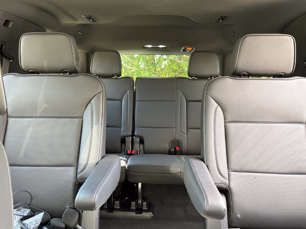 Used 2021 GMC Yukon Denali w/ Denali Premium Package AWD/4WD image 57