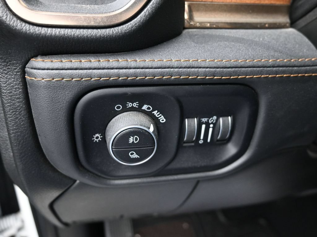 Used 2024 RAM 2500 Limited w/ Towing Technology Group AWD/4WD image 20