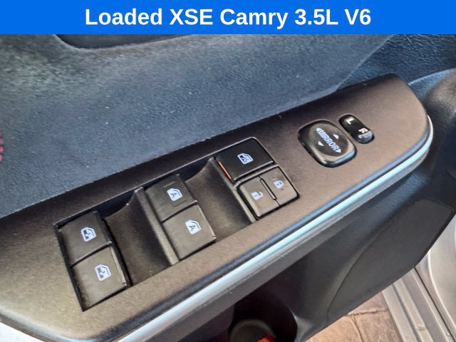 Used 2017 Toyota Camry XSE FWD image 10