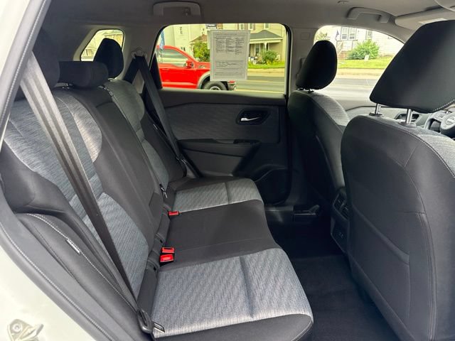 Used 2023 Nissan Rogue SV AWD/4WD image 32
