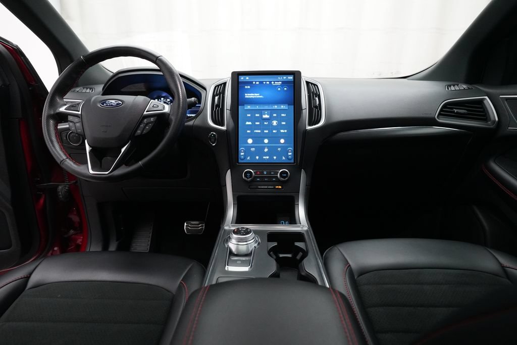 Certified 2022 Ford Edge ST-Line AWD/4WD image 5