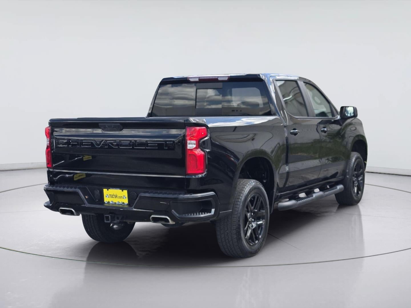 Used 2024 Chevrolet Silverado 1500 LT Trail Boss w/ Convenience Package II AWD/4WD image 8