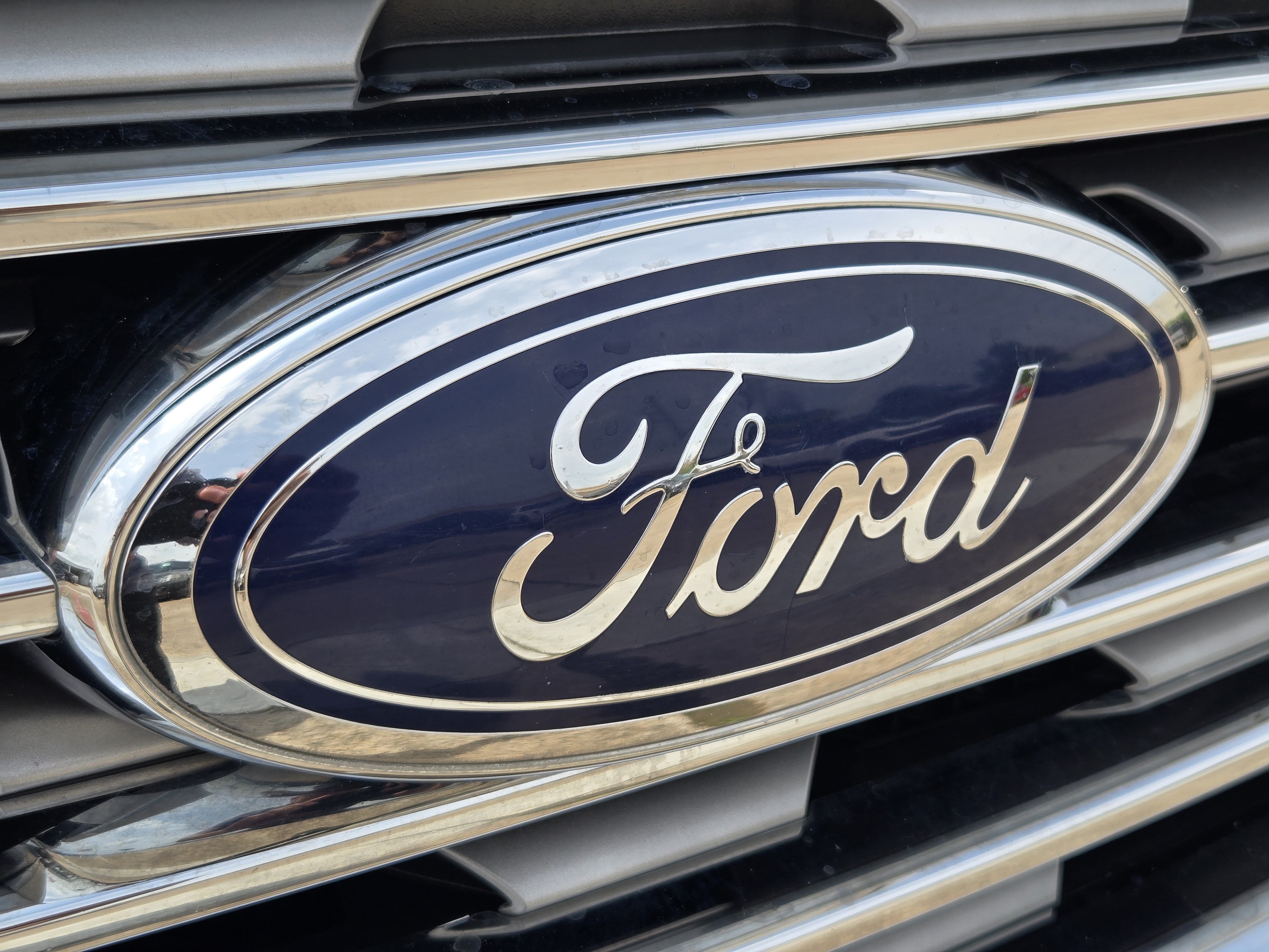 Certified 2022 Ford Edge Titanium AWD/4WD image 8