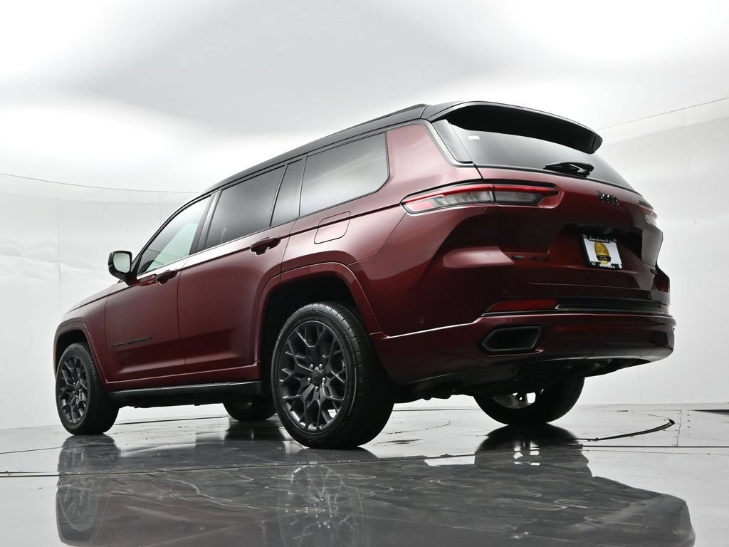 Used 2023 Jeep Grand Cherokee L Summit AWD/4WD image 22