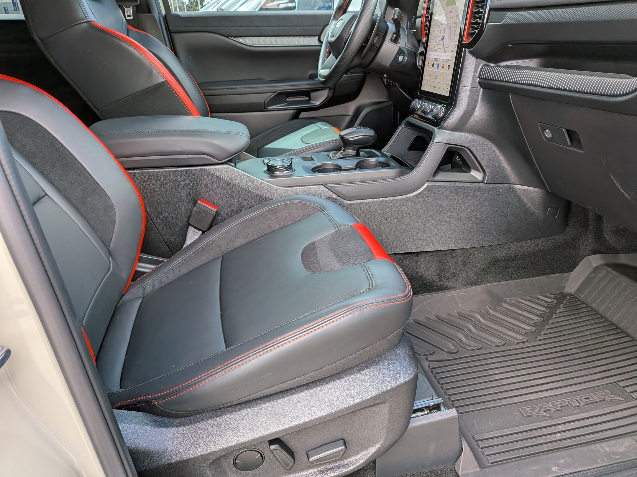 Certified 2025 Ford Ranger Raptor AWD/4WD image 34