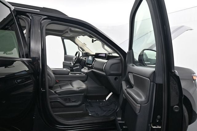 Certified 2025 Ford Expedition Max Active AWD/4WD image 19