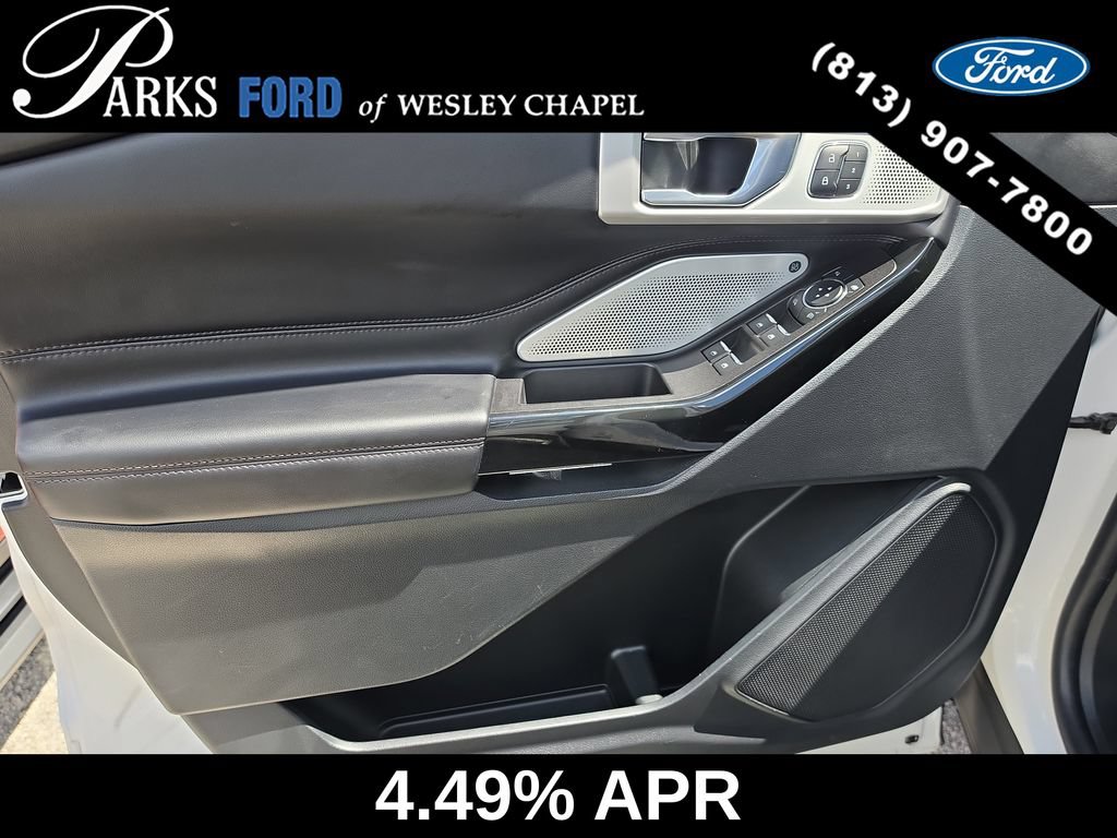 Certified 2022 Ford Explorer Platinum w/ Equipment Group 601A AWD/4WD image 17